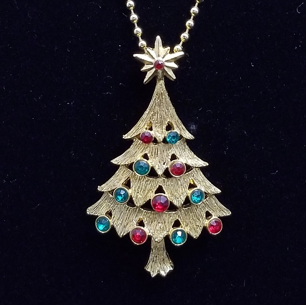 Christmas Tree Pendant with chain